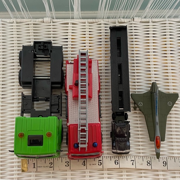 Bundle of Four Toy Vehicles - Picture 15 of 17